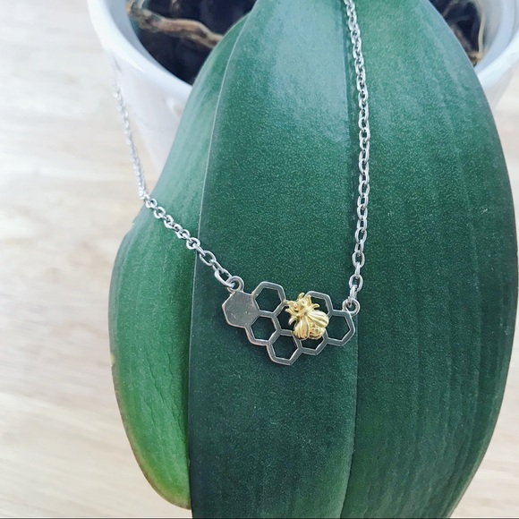 Honeycomb Necklace - Picture 3 of 3